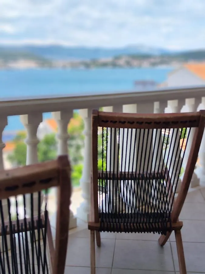 Apartmani Roko Donji Okrug  0*, Donji Okrug (Ciovo)
