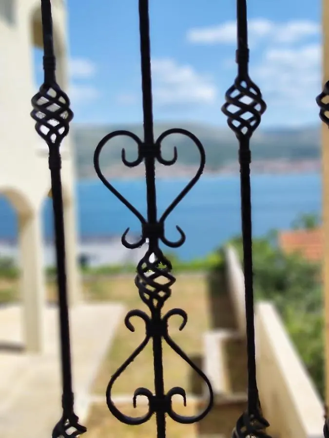 Apartmani Roko Donji Okrug  0*, Donji Okrug (Ciovo) Croatia