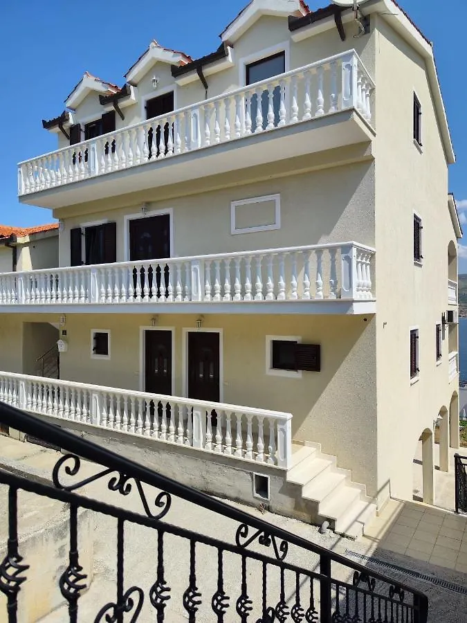 Apartmani Roko Donji Okrug  Apartment Donji Okrug (Ciovo)