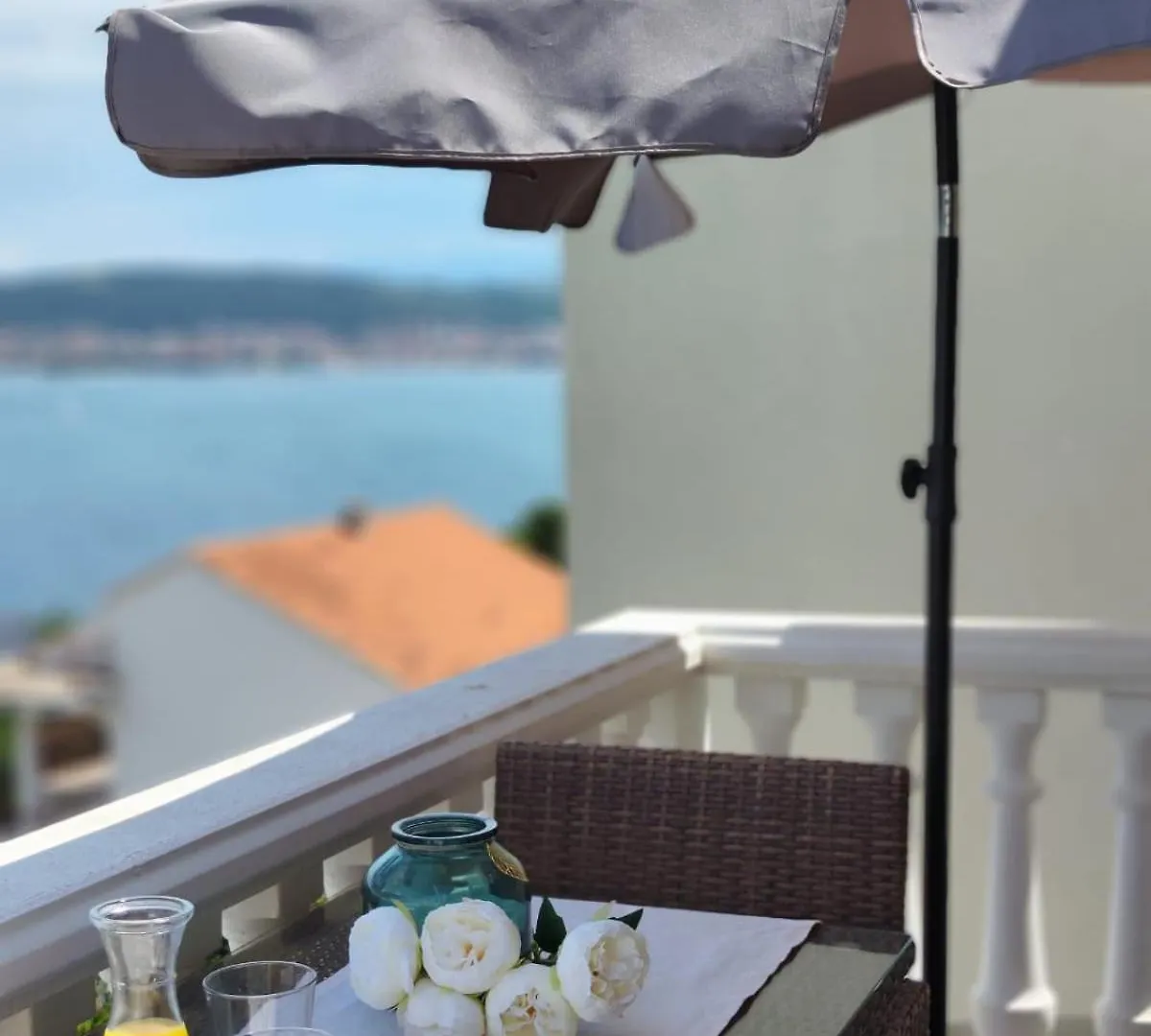 Apartmani Roko Donji Okrug  Croatia
