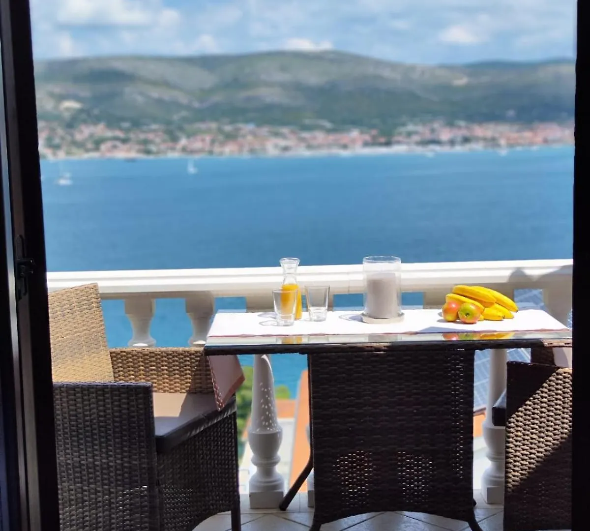 Apartment Apartmani Roko Donji Okrug